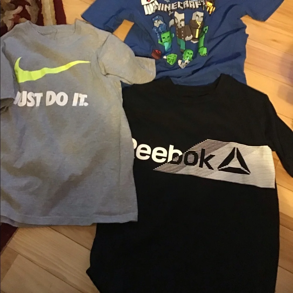 Shirt lot 3 Nike, Minecraft ,Reebok boys sz 8 -m-s  all 3 are 16” chest 21” long - Picture 14 of 15